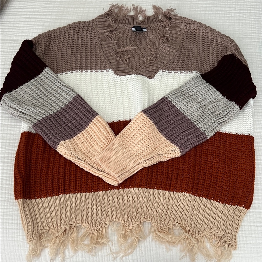 Daytrip Multicolor Frayed V-Neck Sweater